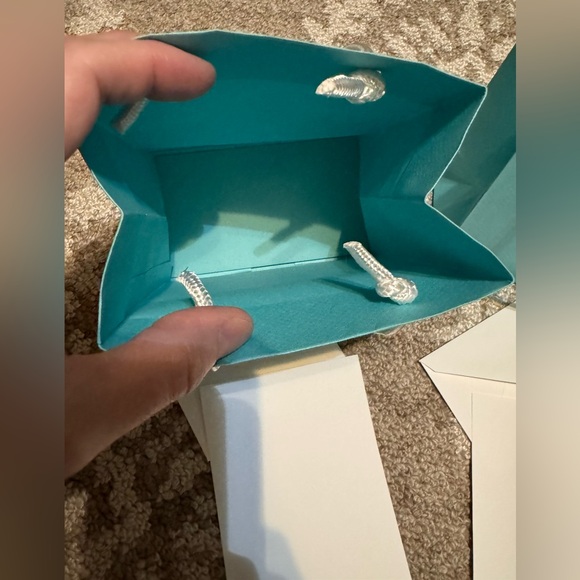 Tiffany & Co. Signature Blue Gift Bag/Gift Card💙 - Picture 4 of 13